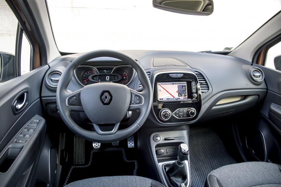 Торпедо Renault Captur 2017 года  (WW) (фото 126 из 149)